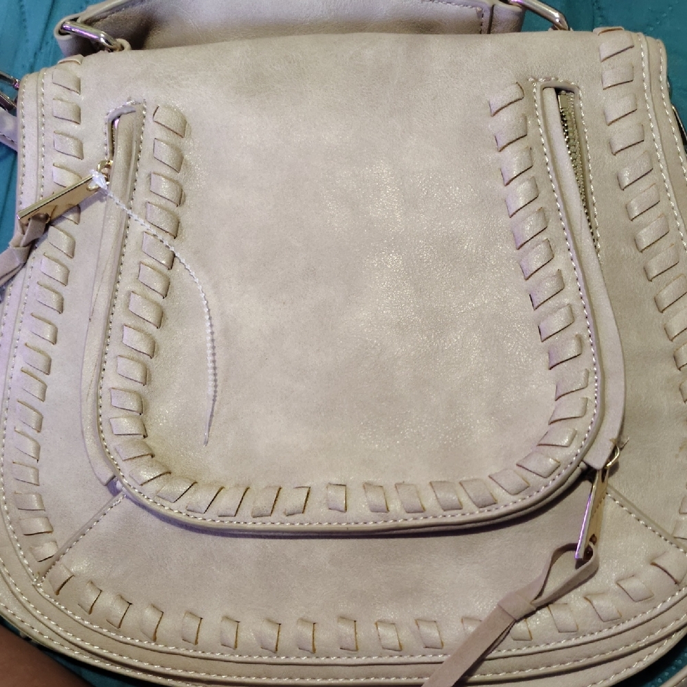 Urban Expressions Cream Shoulder Bag